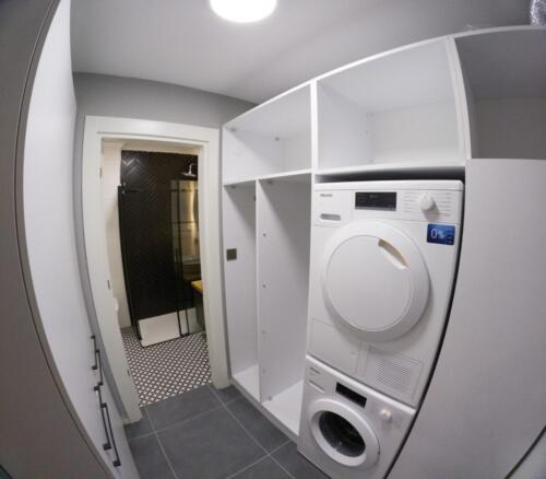 Çamaşır Odası ve Küçük Banyo