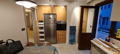 MUTFAK SÜRGÜLÜ KAPI ÇÖZÜMÜ VE YARDIMCI BOY DOLAPLART (1)